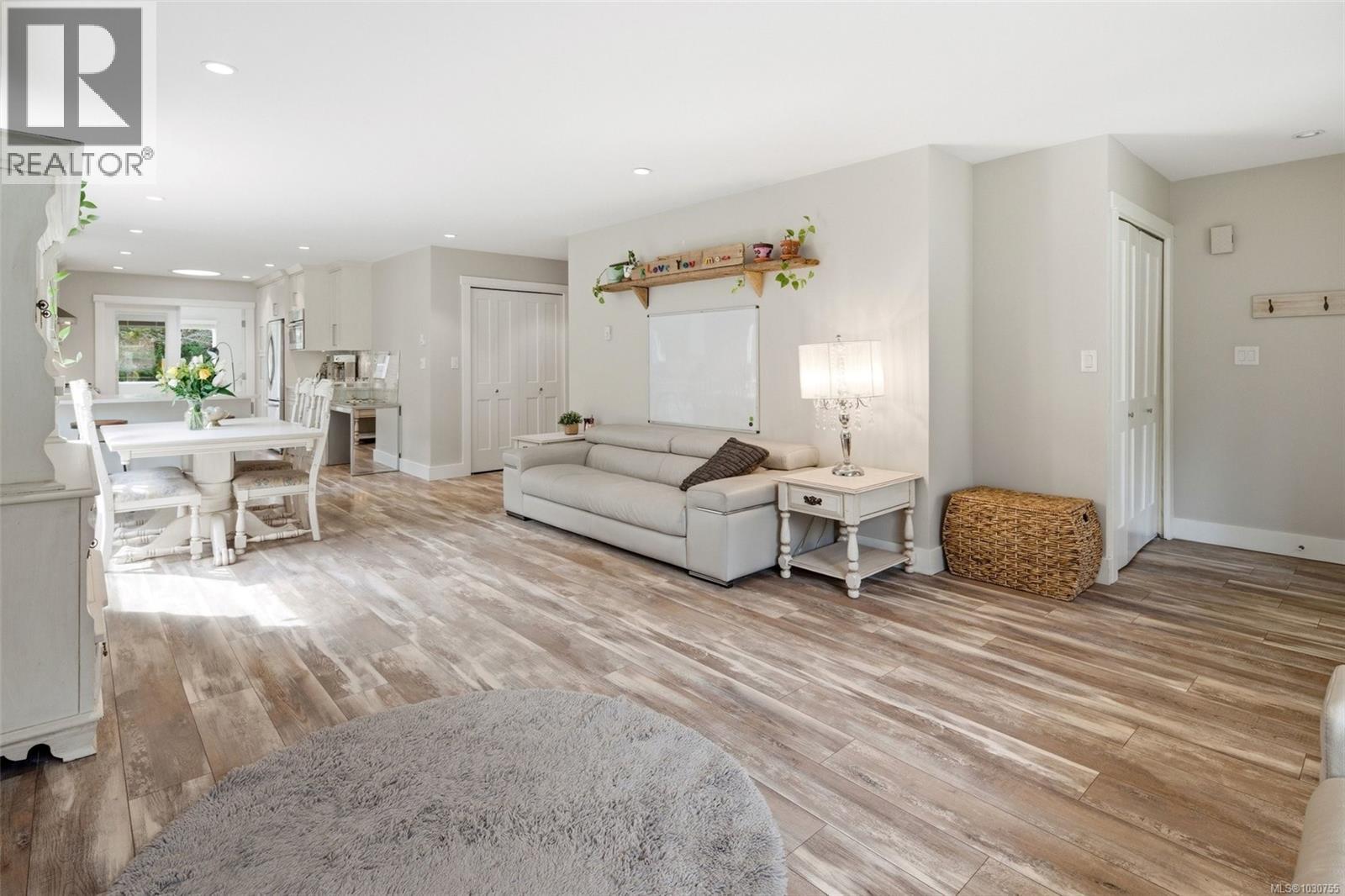 Single Family House Other for Sale in  Miller Ave Saanich 