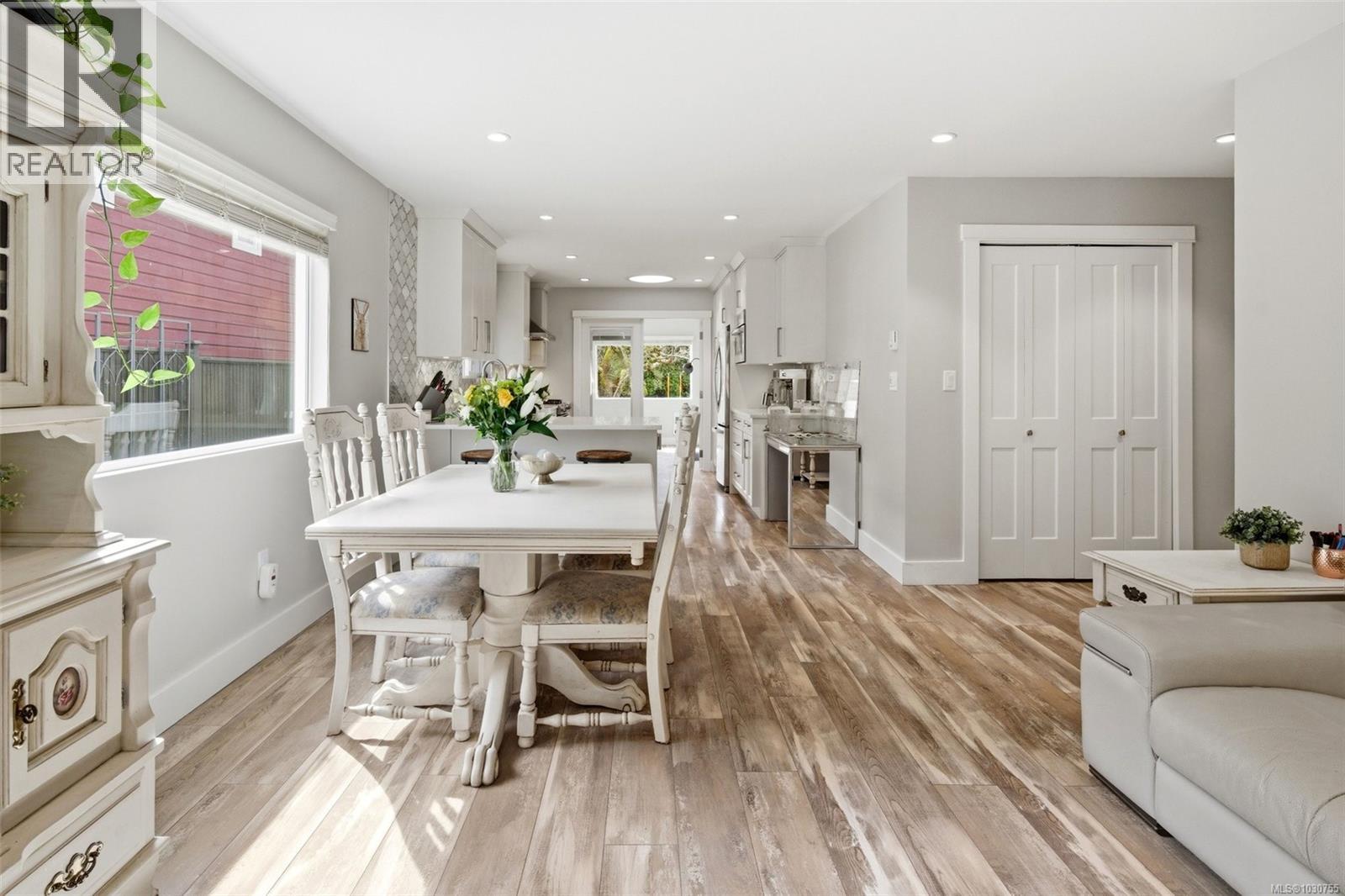 Single Family House Other for Sale in  Miller Ave Saanich 