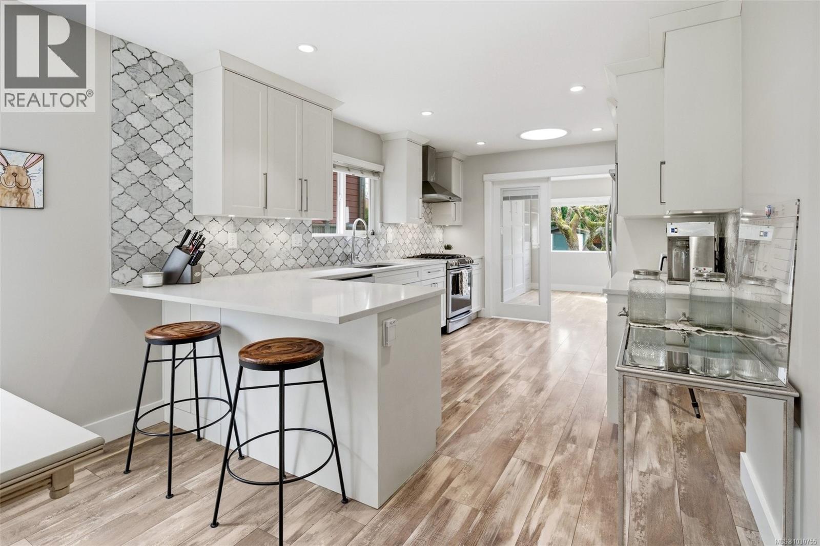 Single Family House Other for Sale in  Miller Ave Saanich 