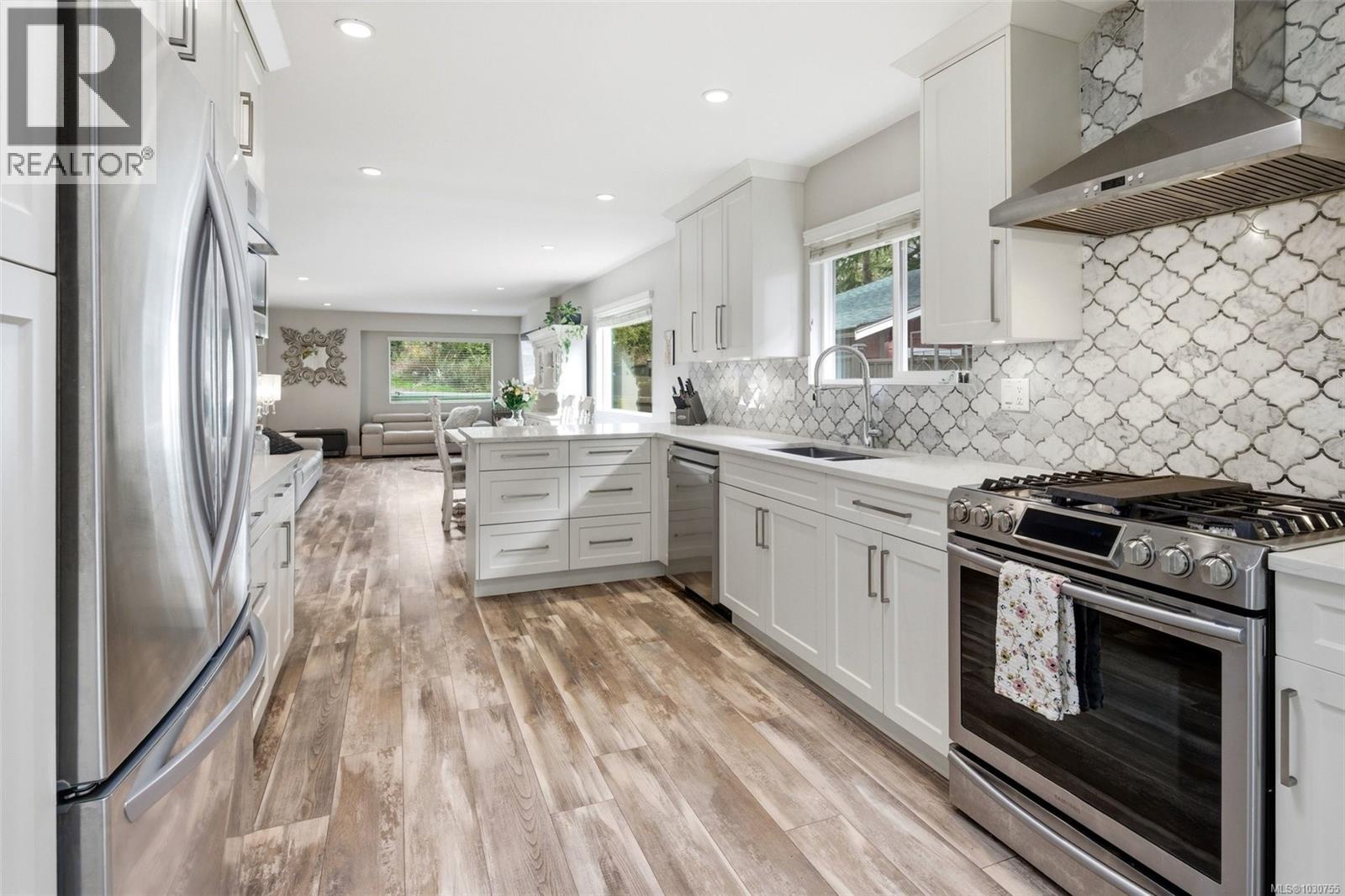 Single Family House Other for Sale in  Miller Ave Saanich 