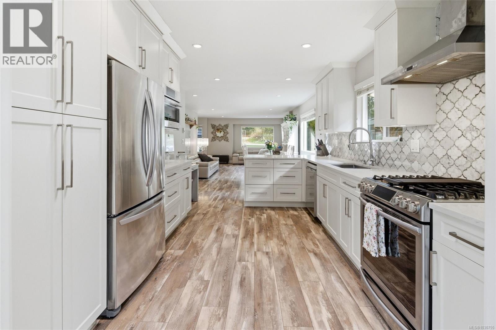 Single Family House Other for Sale in  Miller Ave Saanich 