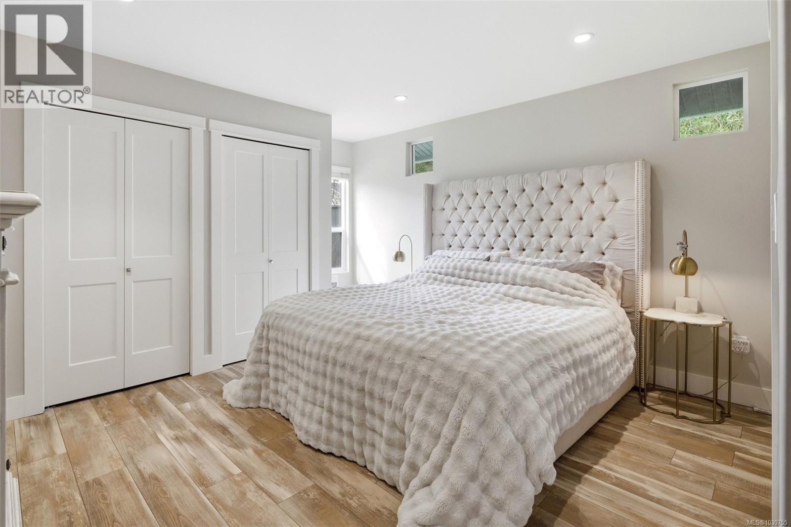 Single Family House Other for Sale in  Miller Ave Saanich 