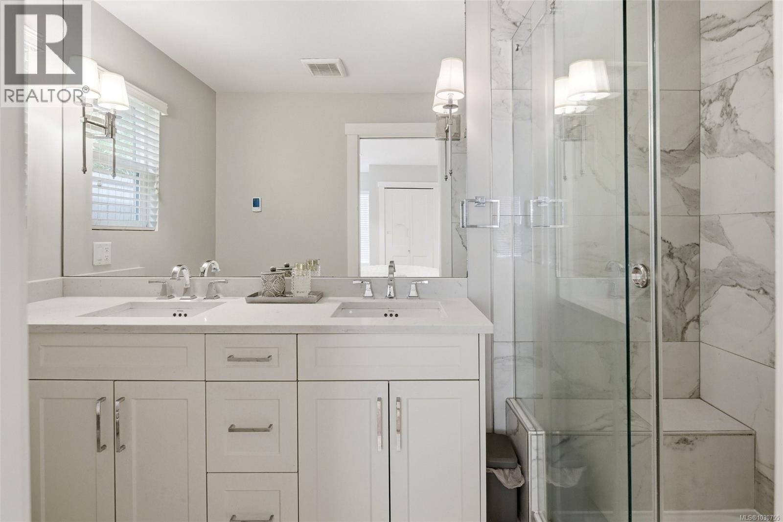 Single Family House Other for Sale in  Miller Ave Saanich 