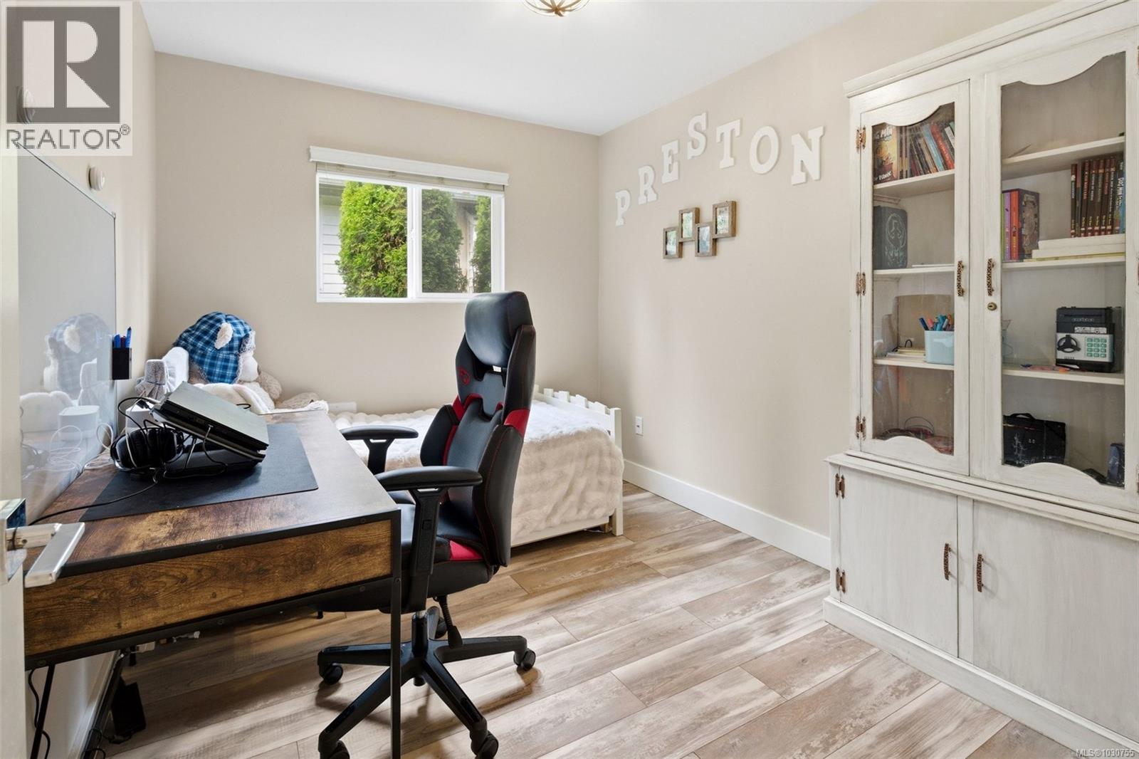 Single Family House Other for Sale in  Miller Ave Saanich 