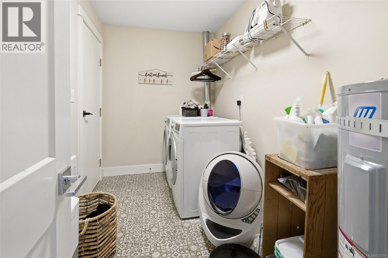 Single Family House Other for Sale in  Miller Ave Saanich 