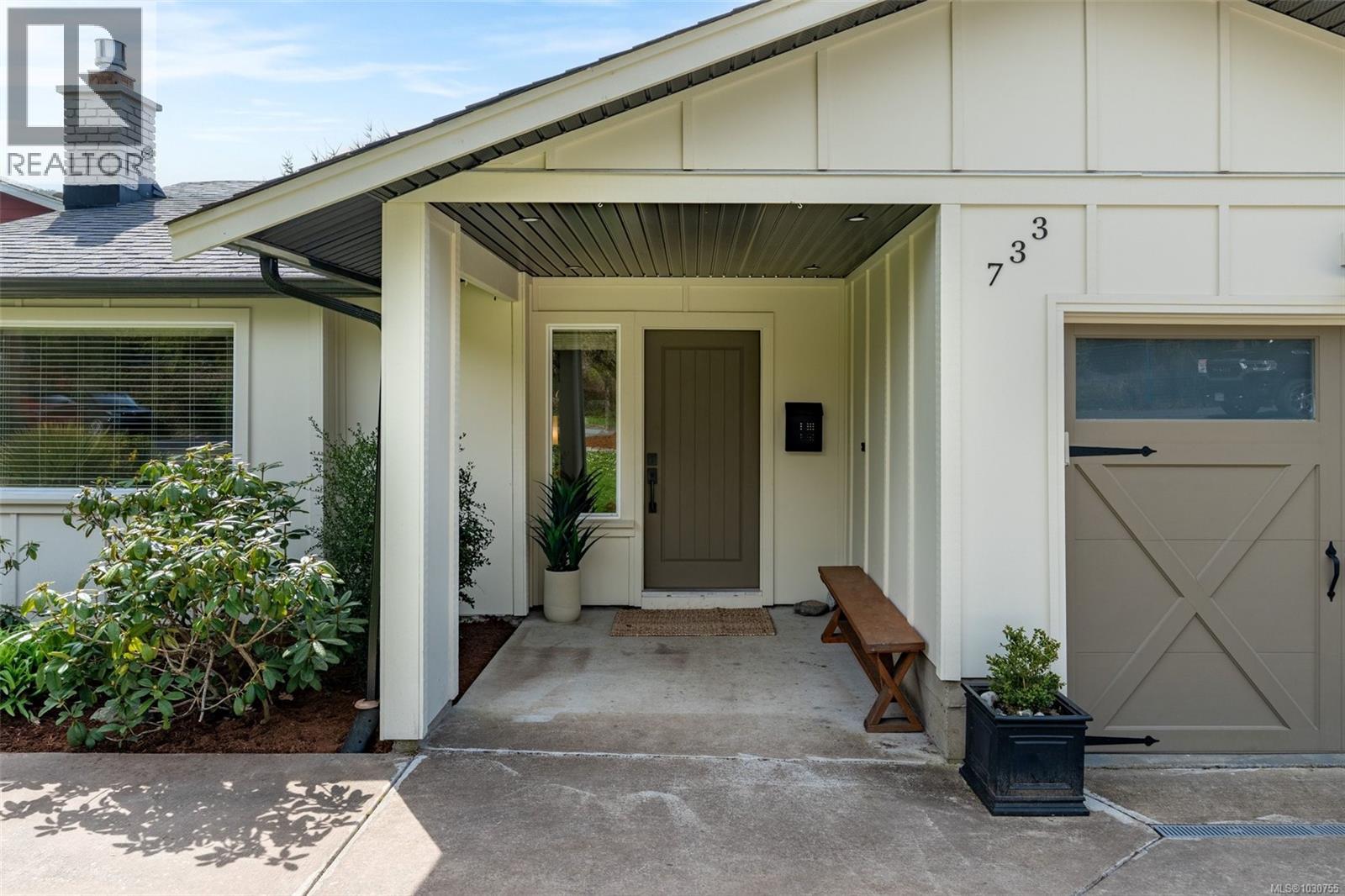 Single Family House Other for Sale in  Miller Ave Saanich 