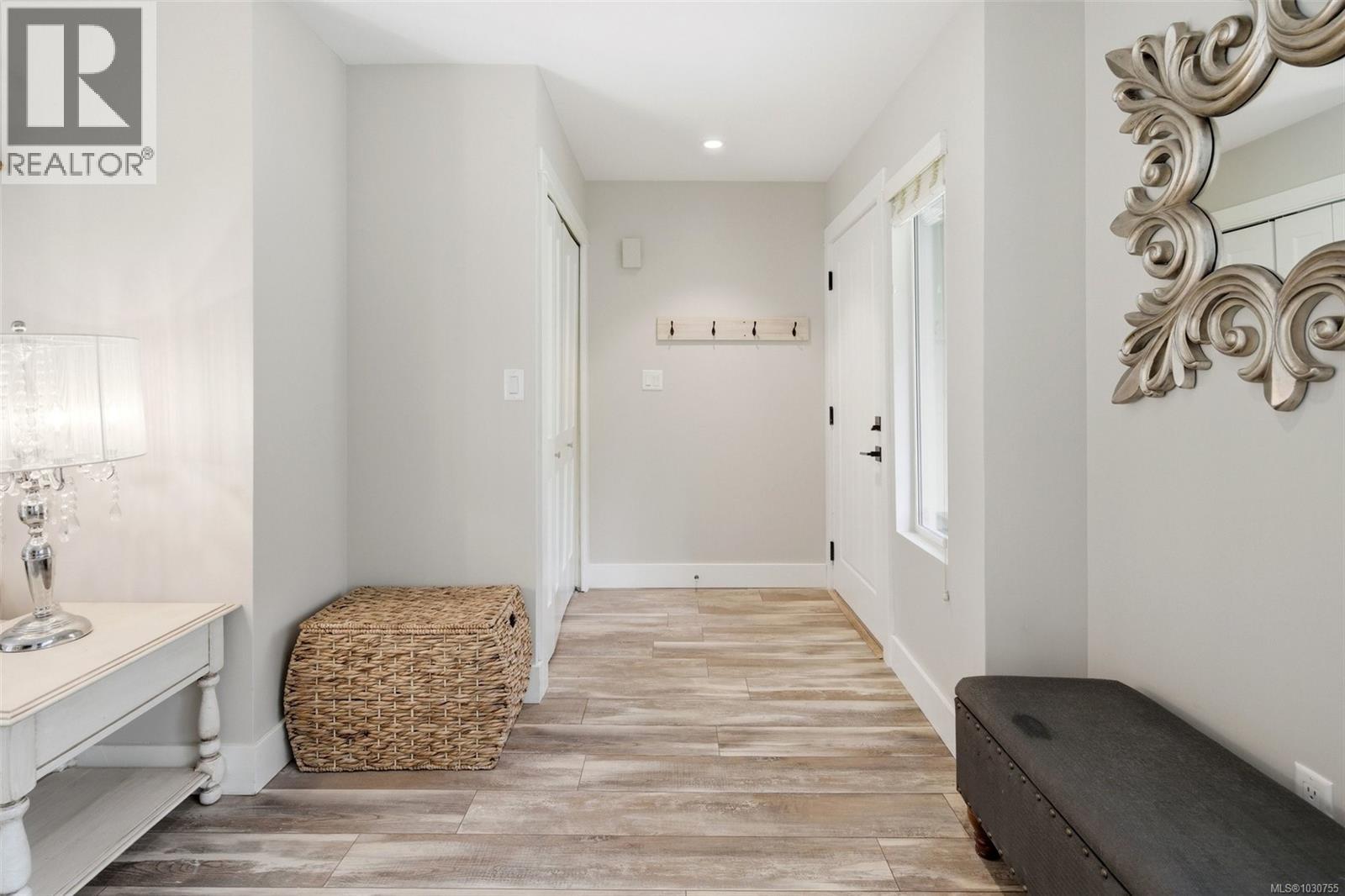 Single Family House Other for Sale in  Miller Ave Saanich 