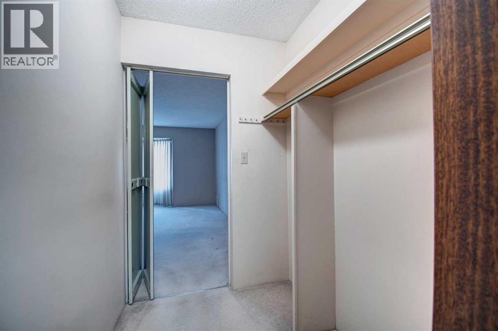 Single Family House for Sale in  B  Street NW Varsity Calgary 