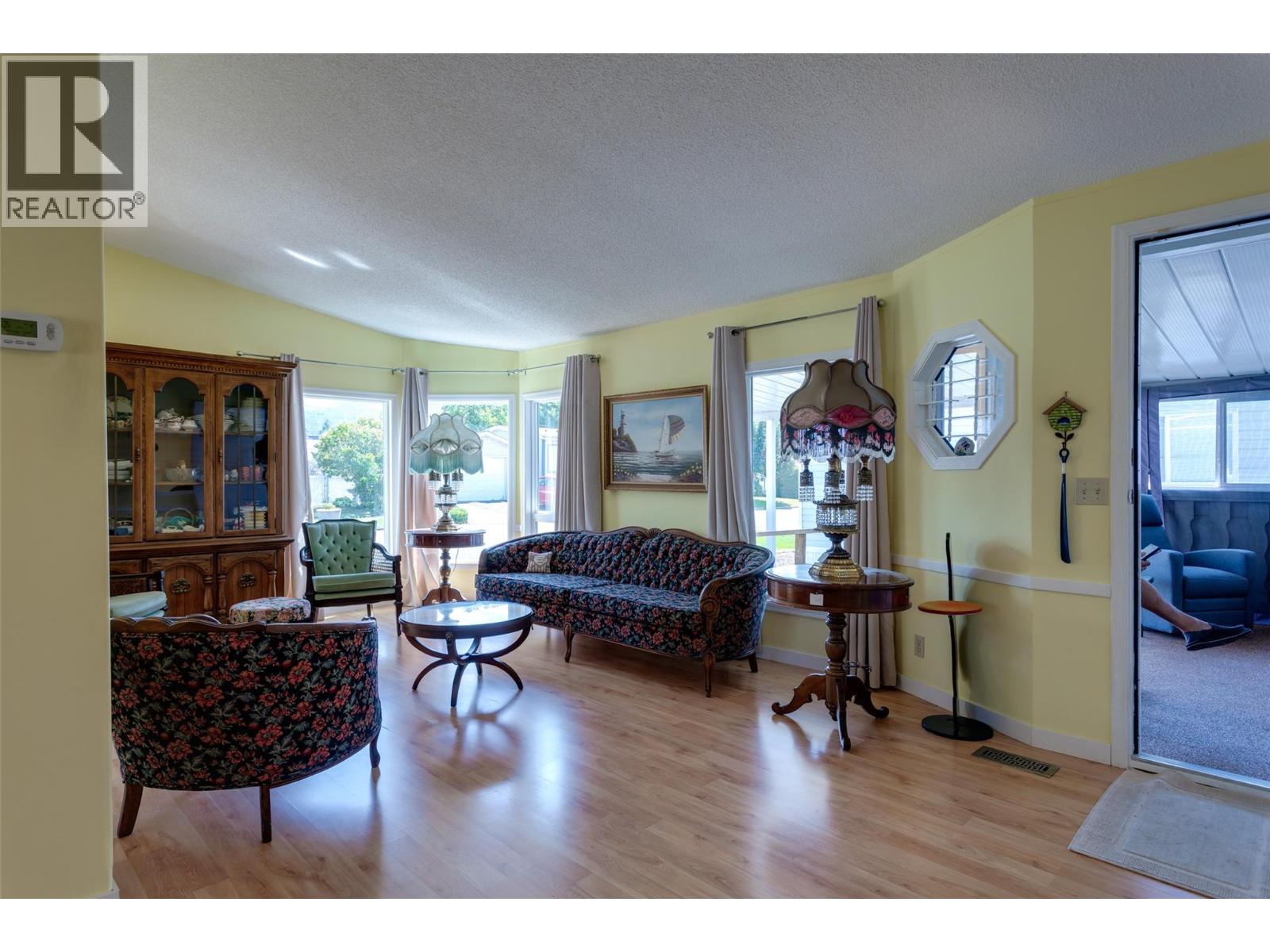 #191 720 COMMONWEALTH ROAD - 7