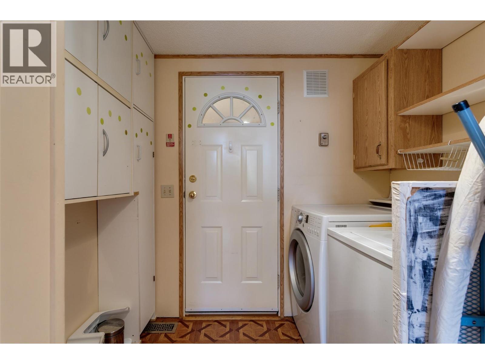 #191 720 COMMONWEALTH ROAD - 30