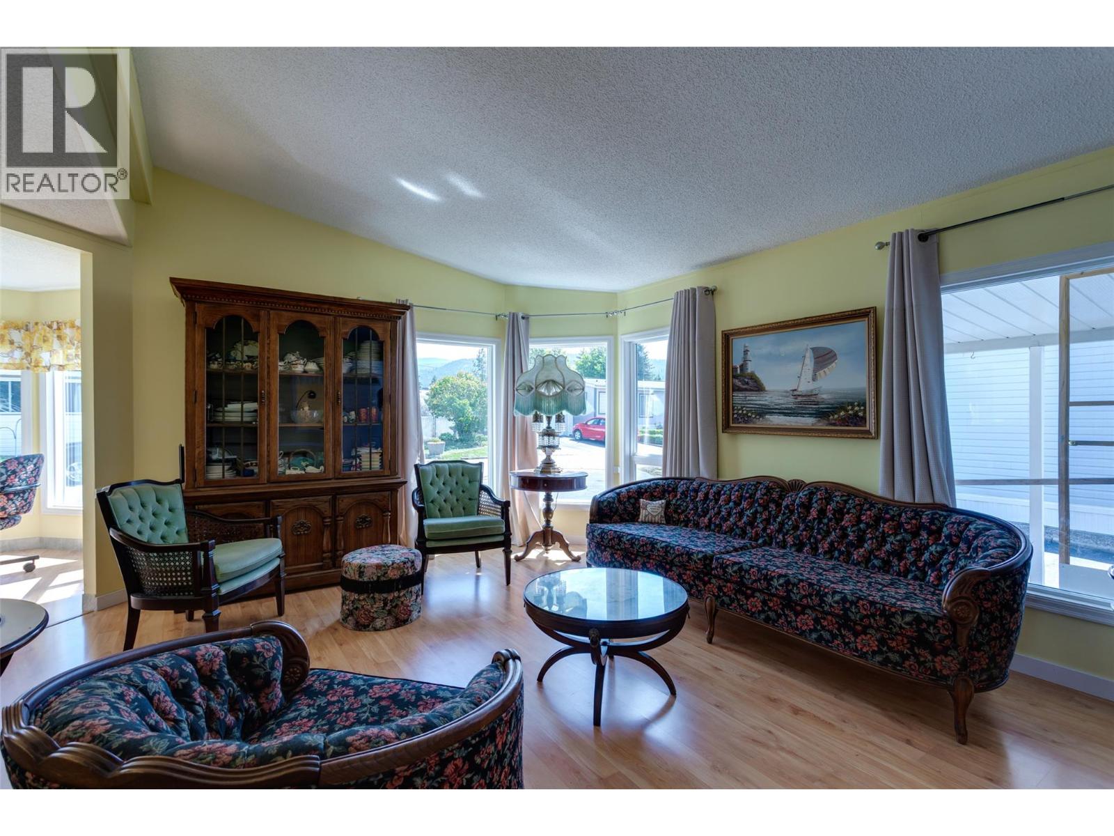 #191 720 COMMONWEALTH ROAD - 8