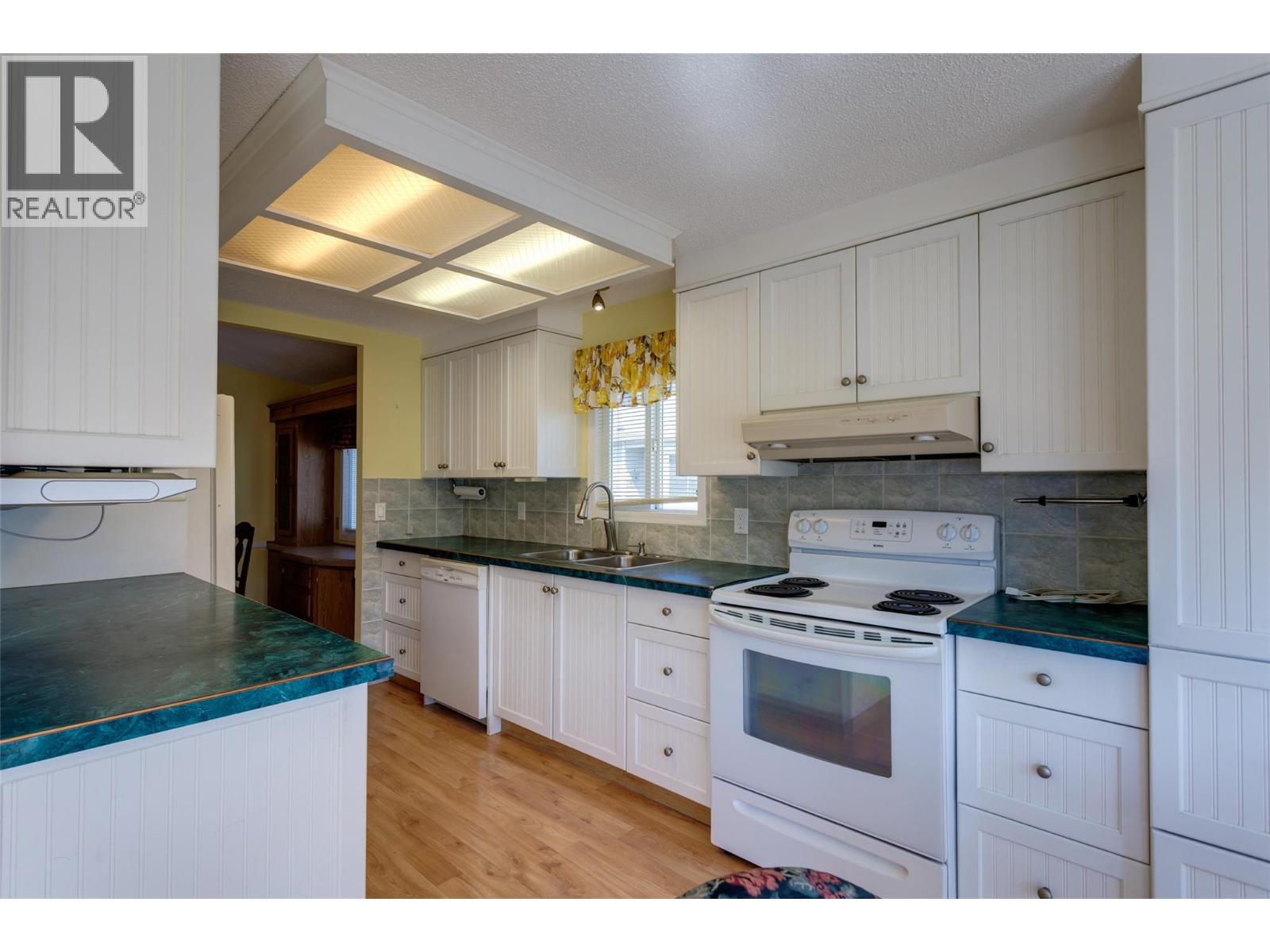 #191 720 COMMONWEALTH ROAD - 13