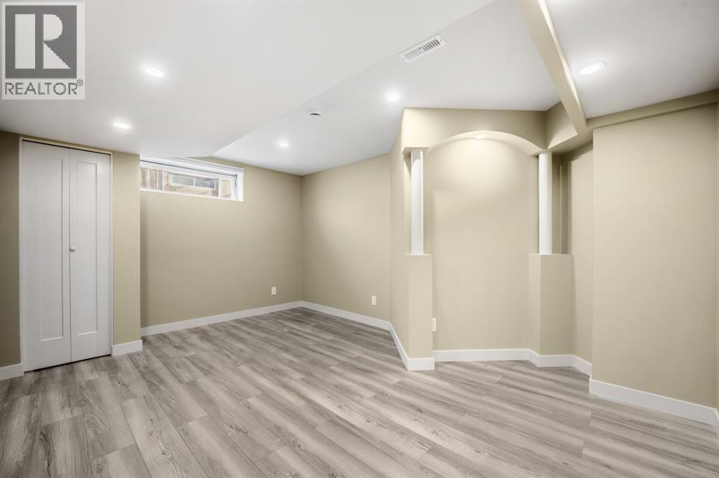 18 Gleneagles View, Cochrane