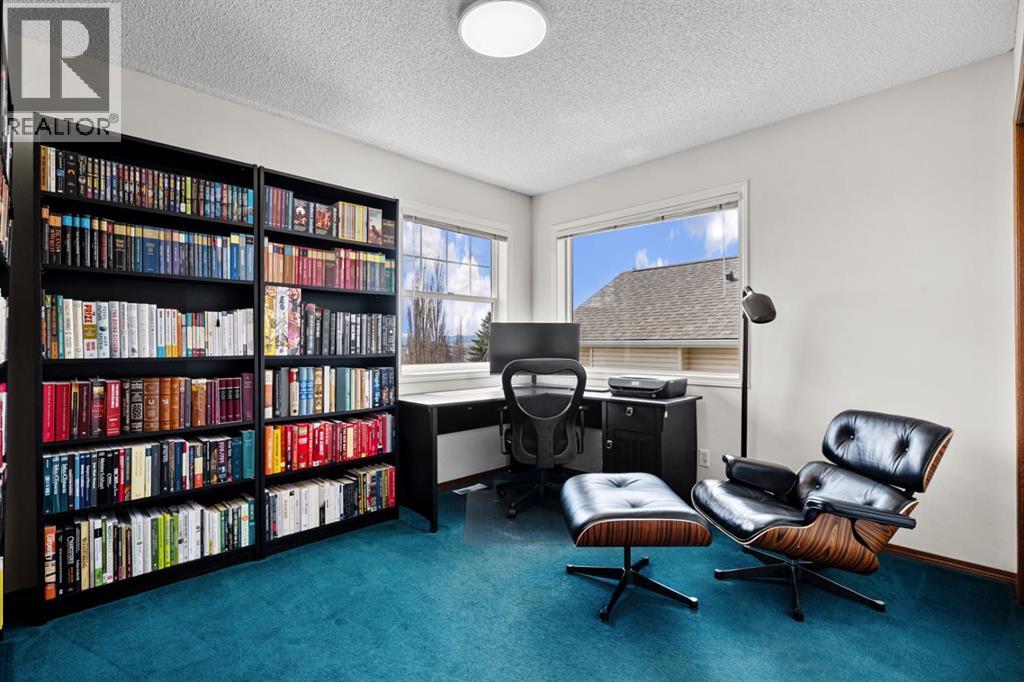 18 Gleneagles View, Cochrane