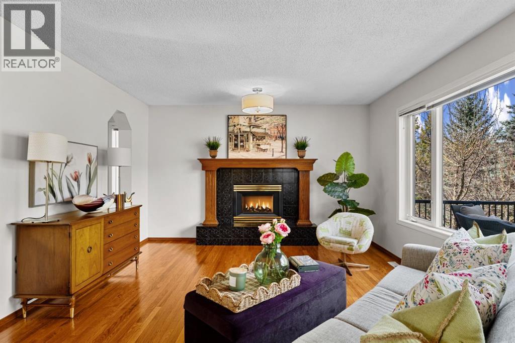 18 Gleneagles View, Cochrane