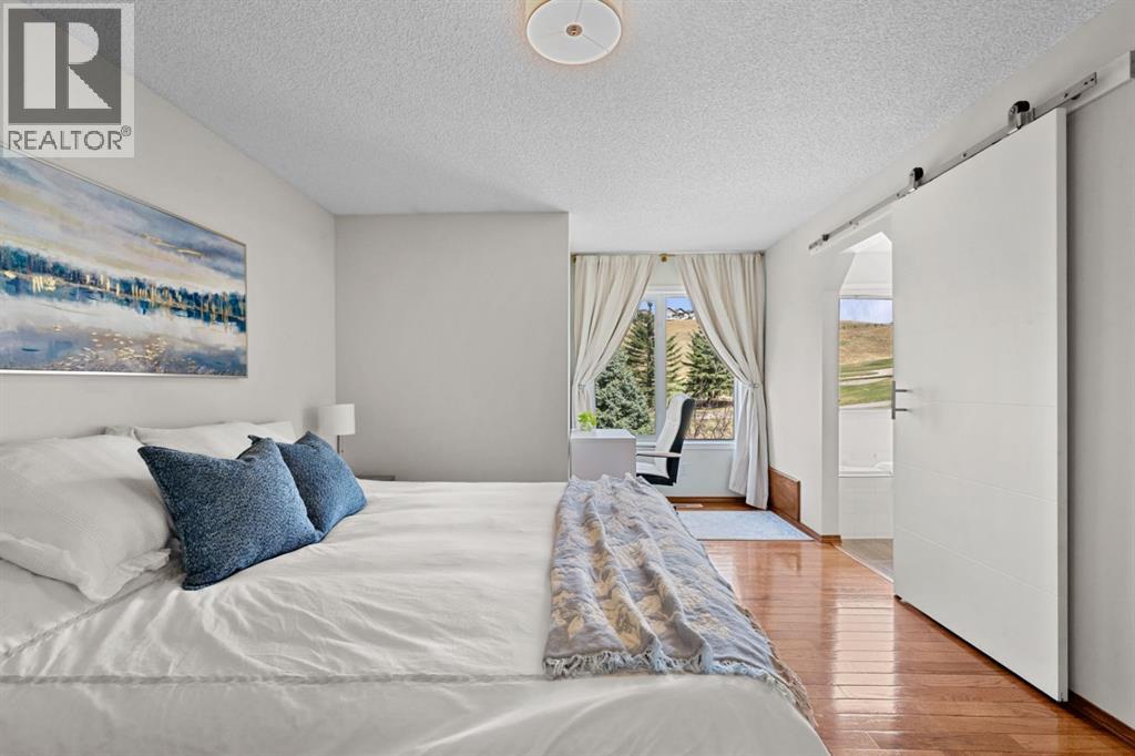 18 Gleneagles View, Cochrane