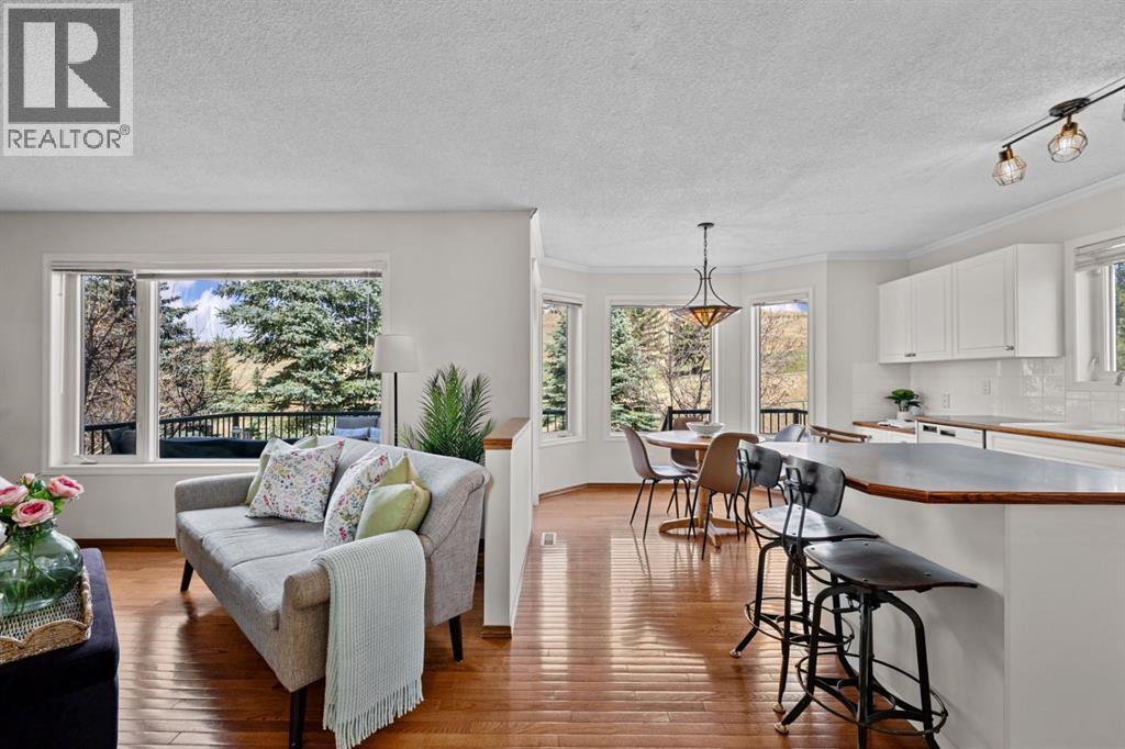 18 Gleneagles View, Cochrane