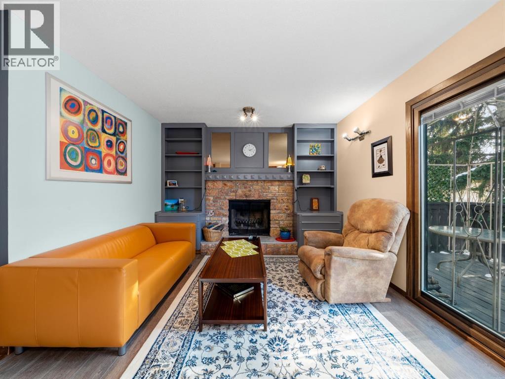 Single Family House for Sale in  Scenic Green NW Scenic Acres Calgary 