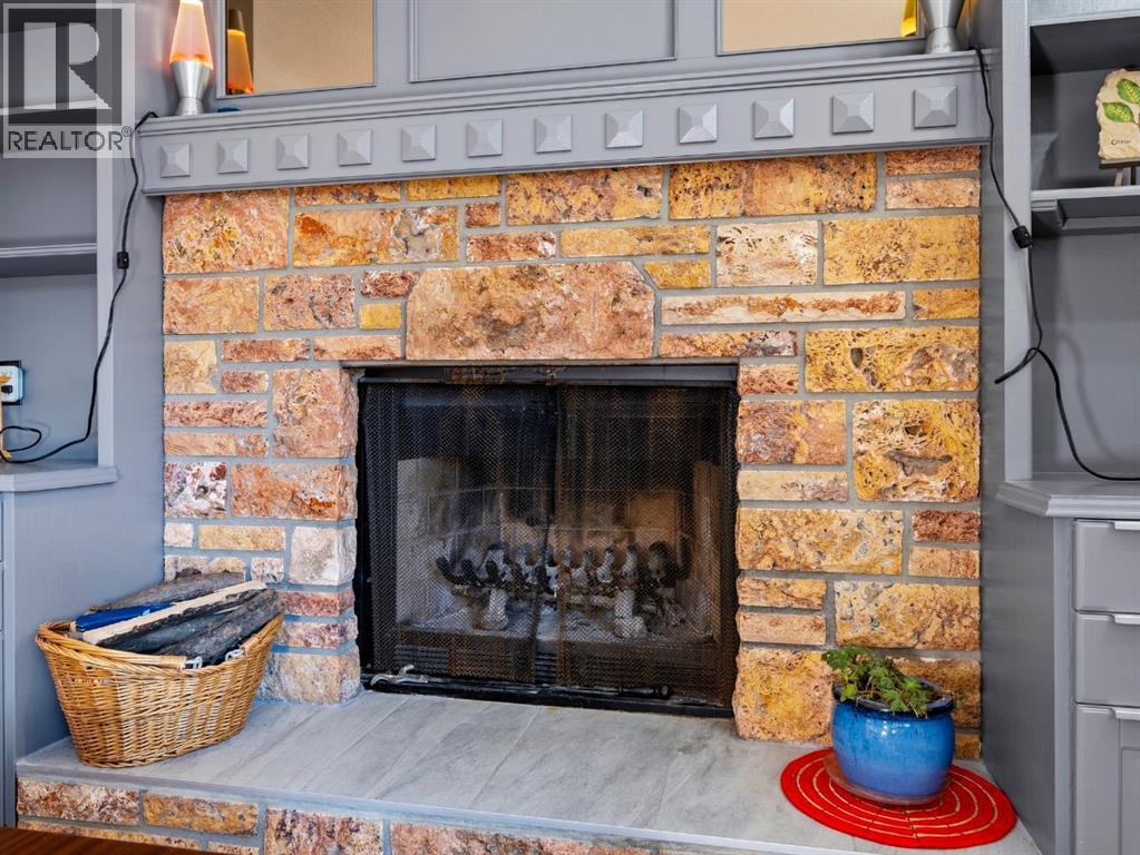 Single Family House for Sale in  Scenic Green NW Scenic Acres Calgary 