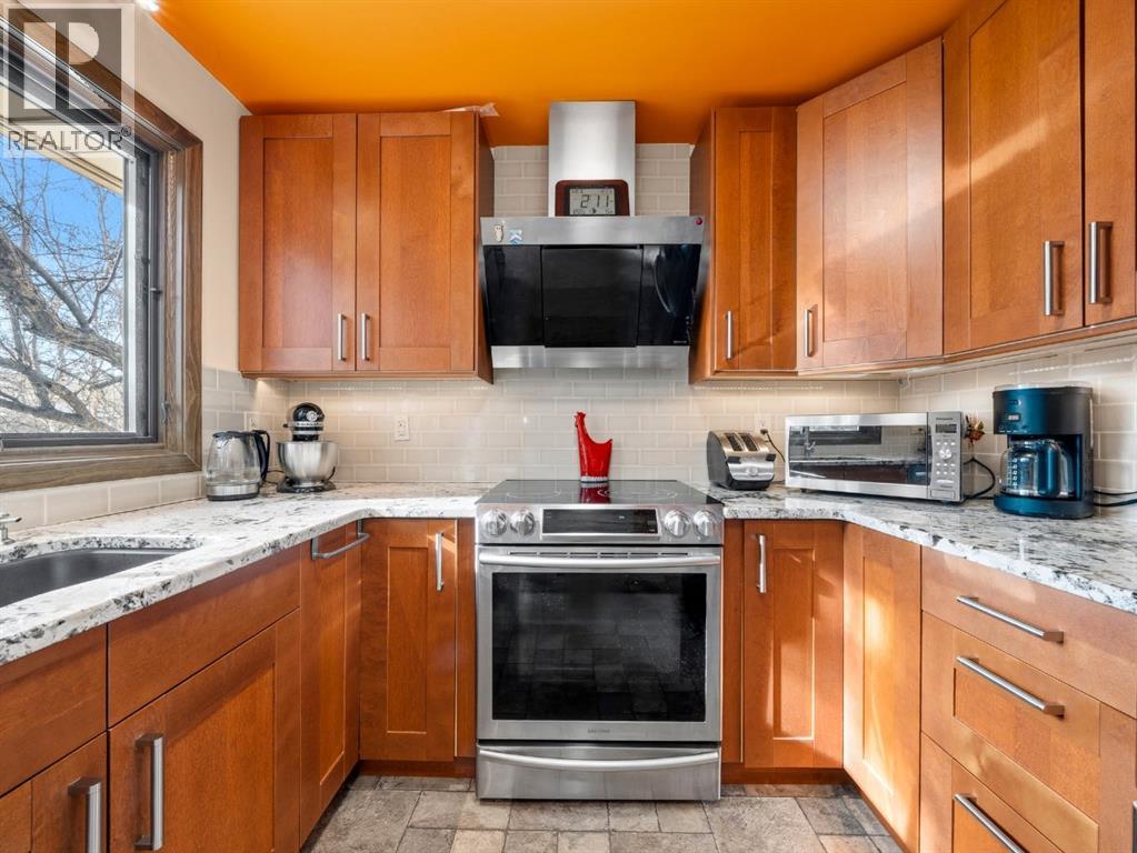 Single Family House for Sale in  Scenic Green NW Scenic Acres Calgary 