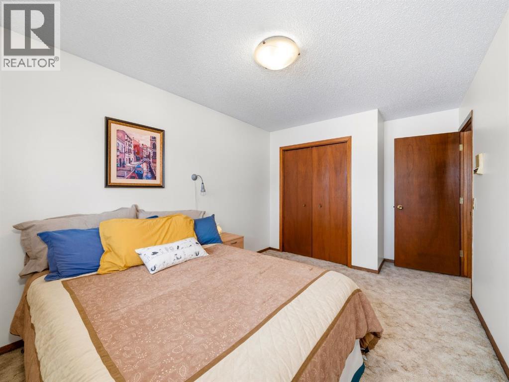 Single Family House for Sale in  Scenic Green NW Scenic Acres Calgary 