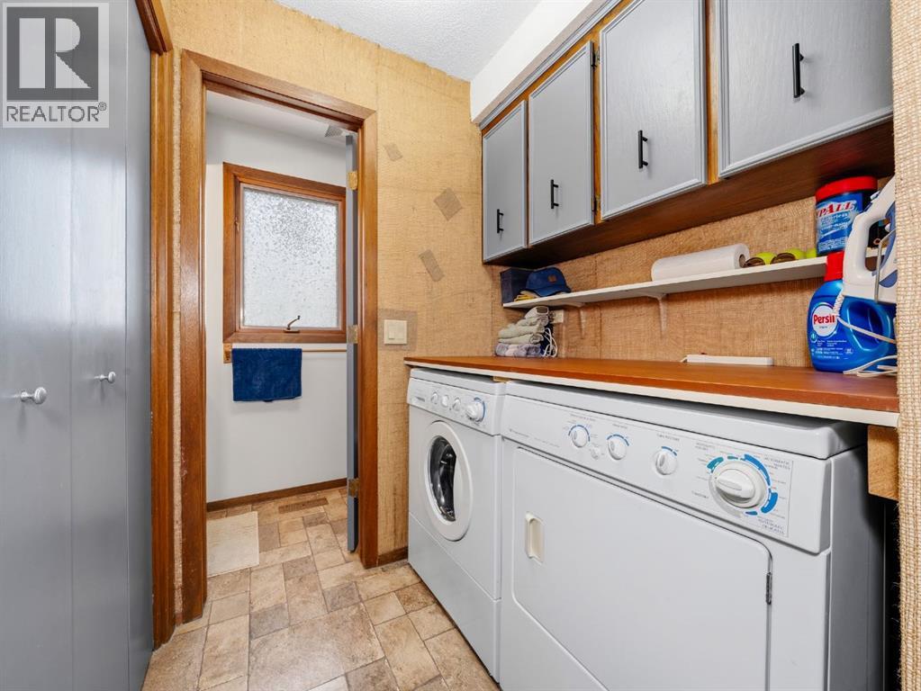 Single Family House for Sale in  Scenic Green NW Scenic Acres Calgary 