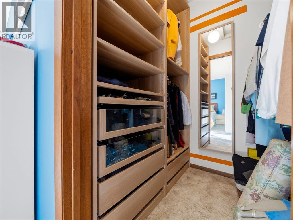 Single Family House for Sale in  Scenic Green NW Scenic Acres Calgary 