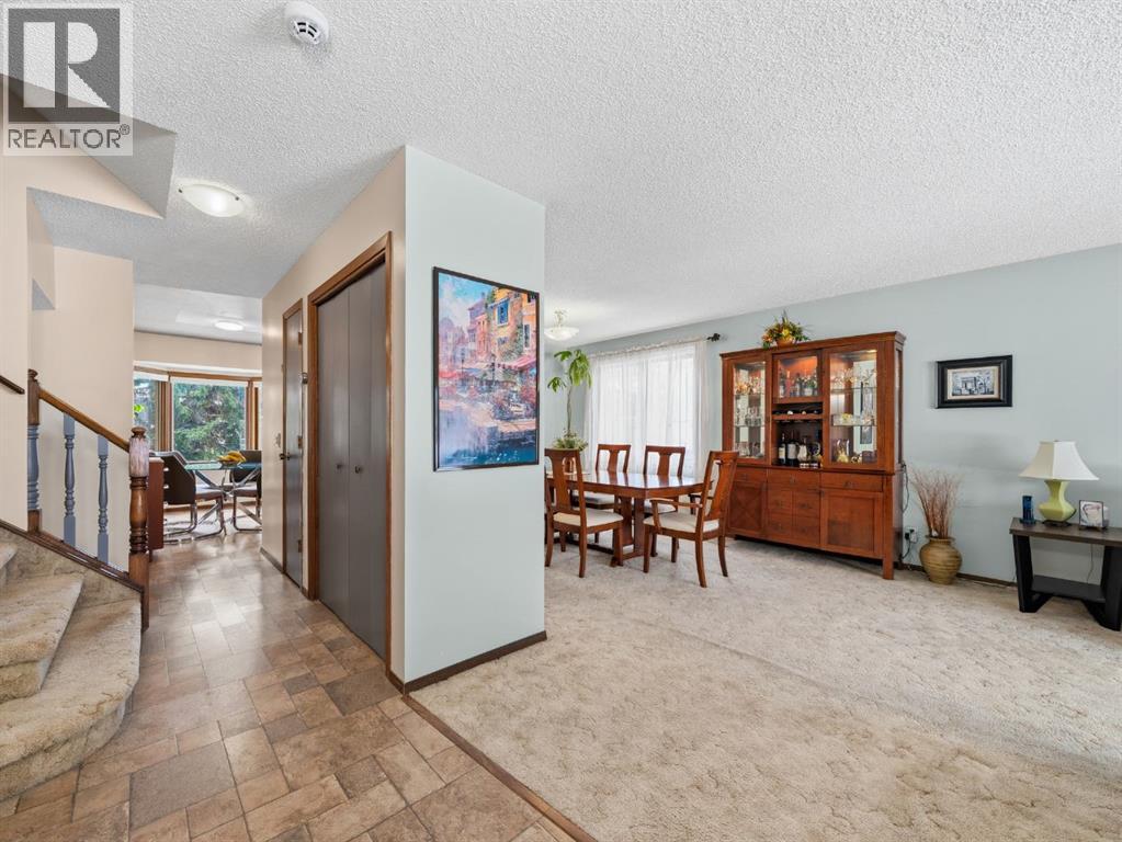 Single Family House for Sale in  Scenic Green NW Scenic Acres Calgary 