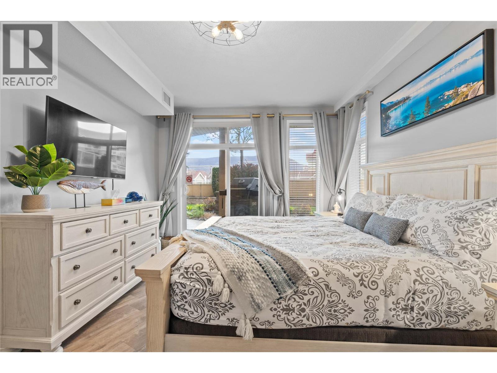 1088 Sunset Drive Unit# 331, Kelowna