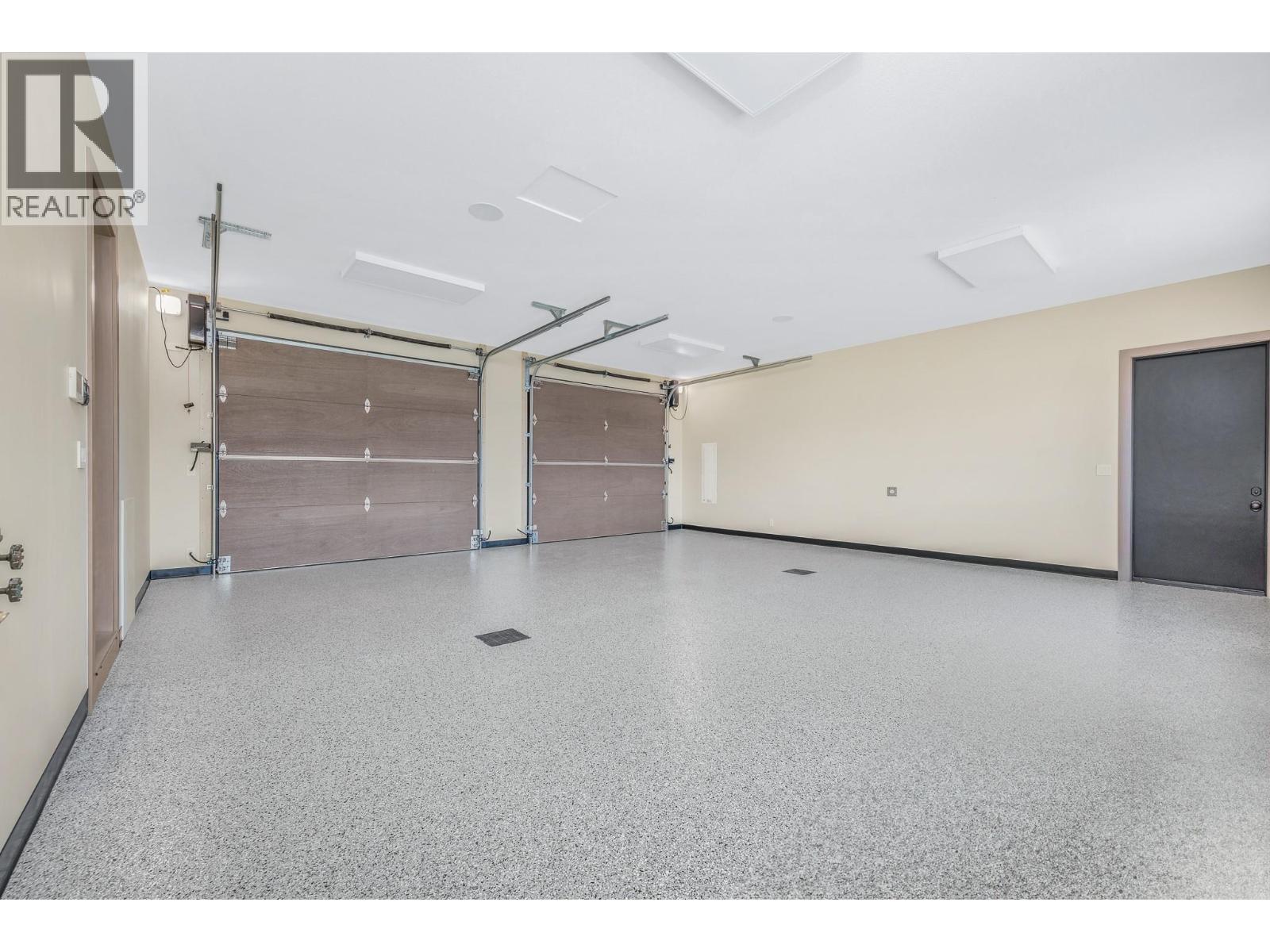 8399 Bench Row Road, Vernon