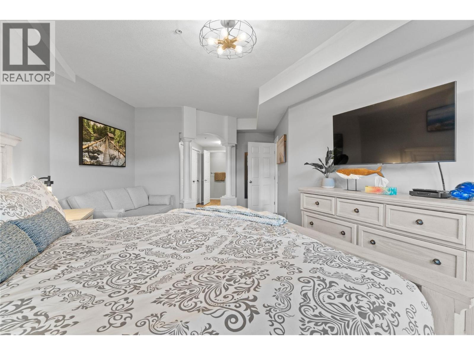 1088 Sunset Drive Unit# 331, Kelowna