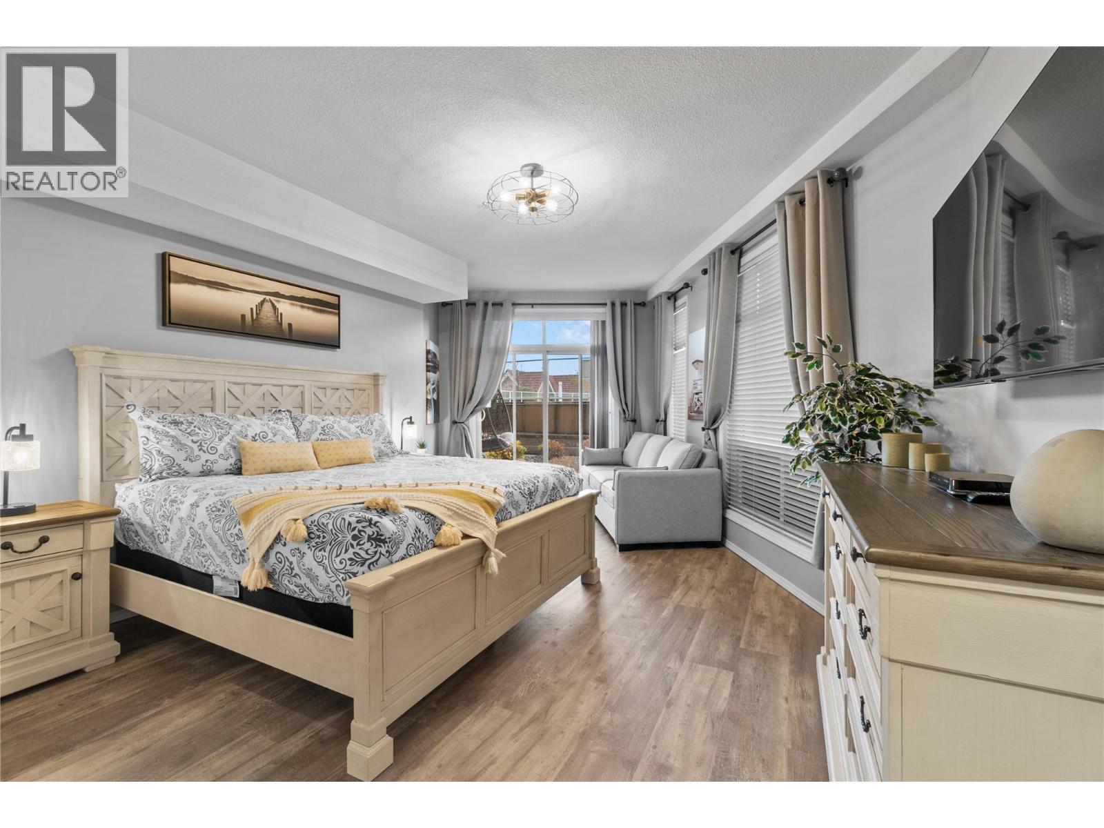 1088 Sunset Drive Unit# 331, Kelowna