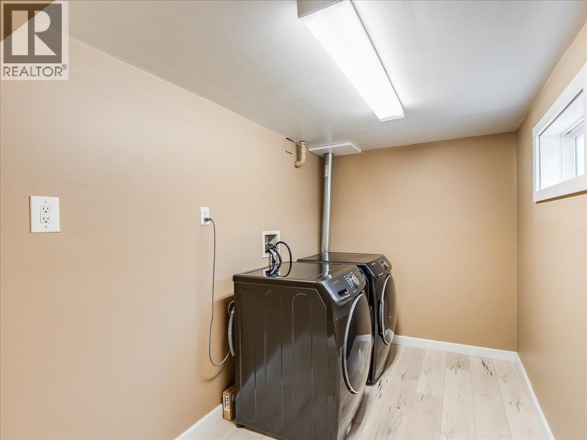 1115 7TH Avenue, Castlegar