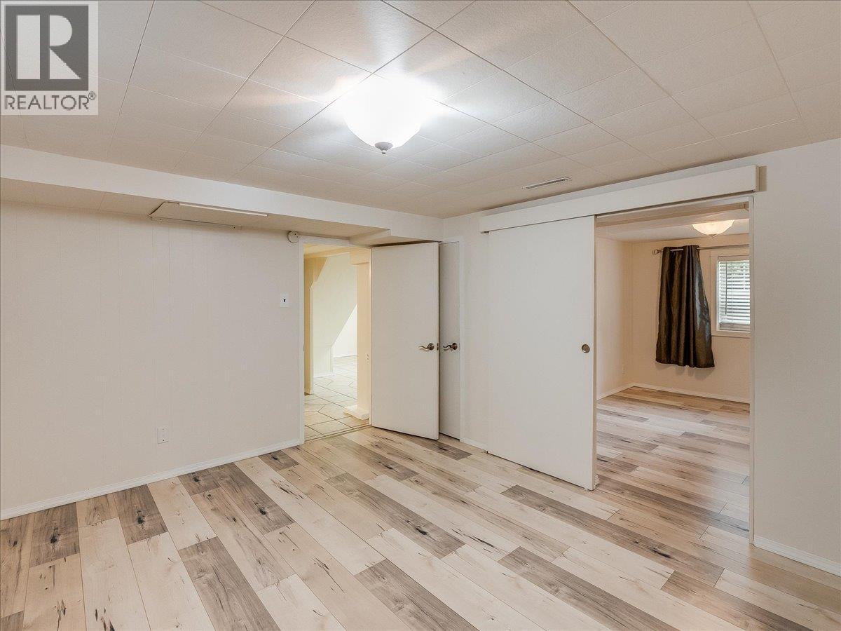 1115 7TH Avenue, Castlegar