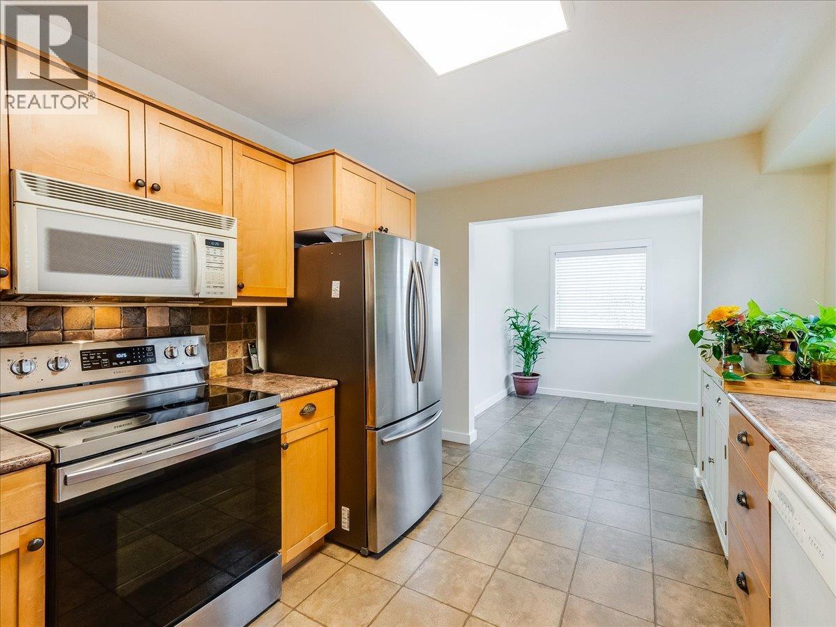 1115 7TH Avenue, Castlegar