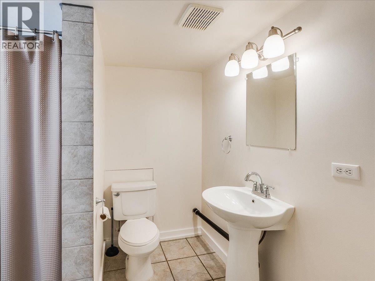 1115 7TH Avenue, Castlegar