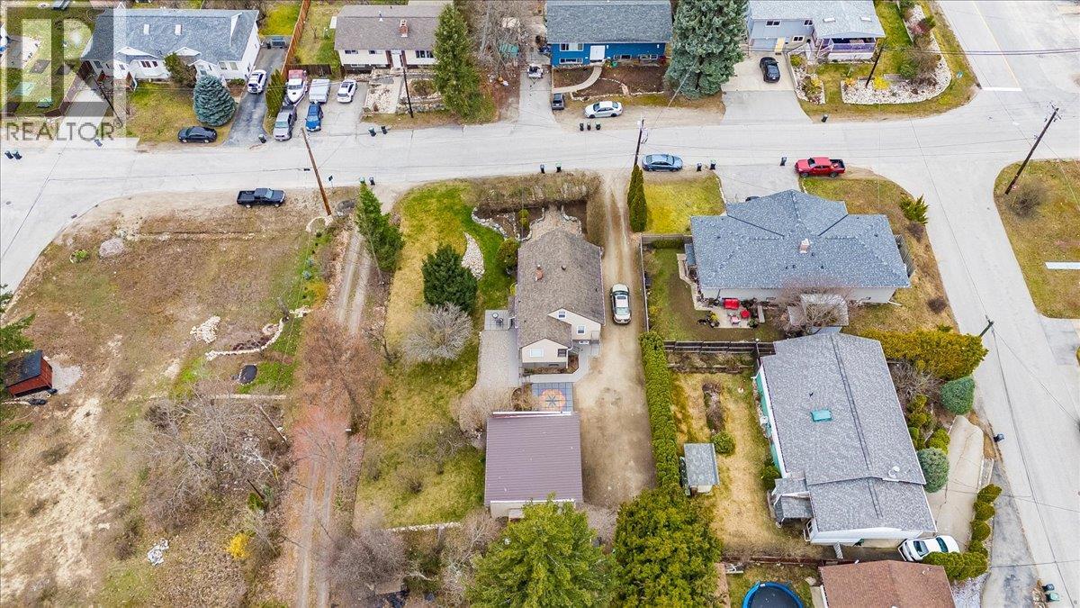 1115 7TH Avenue, Castlegar