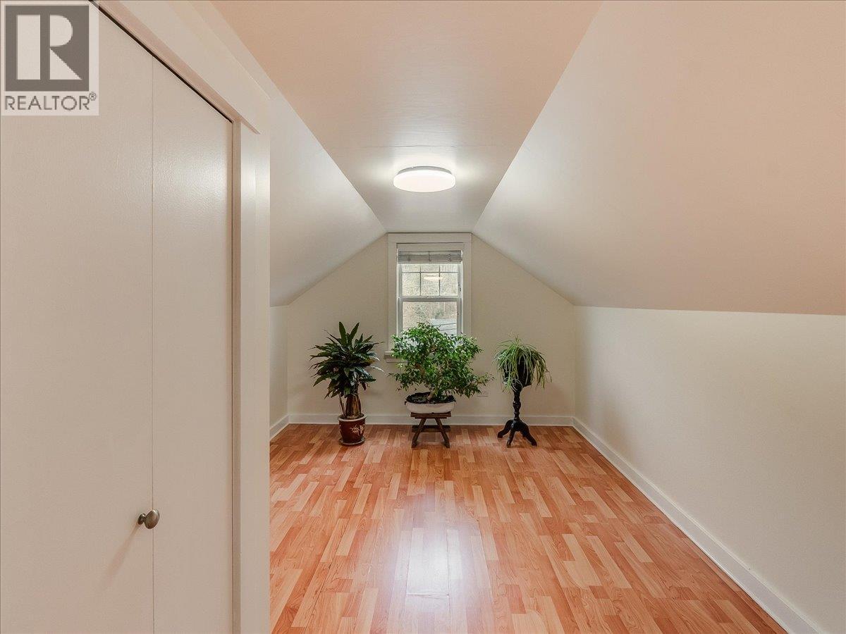 1115 7TH Avenue, Castlegar