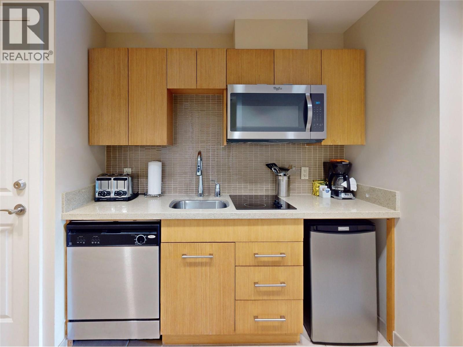 #309 15 Park Place - 6