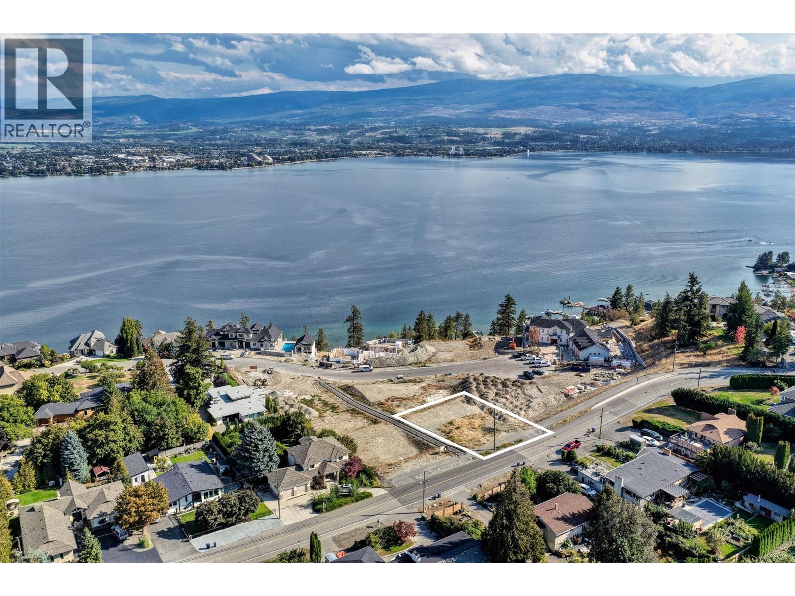 2353 Thacker Drive, West Kelowna
