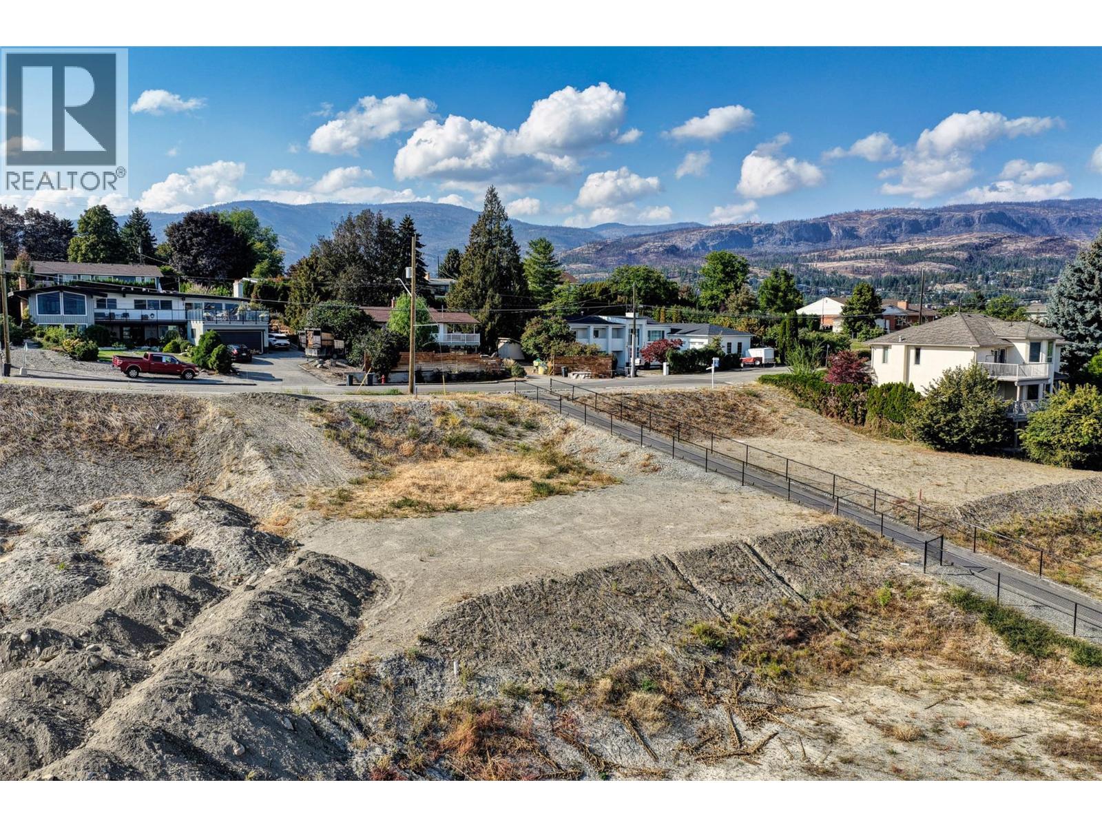 2353 Thacker Drive, West Kelowna