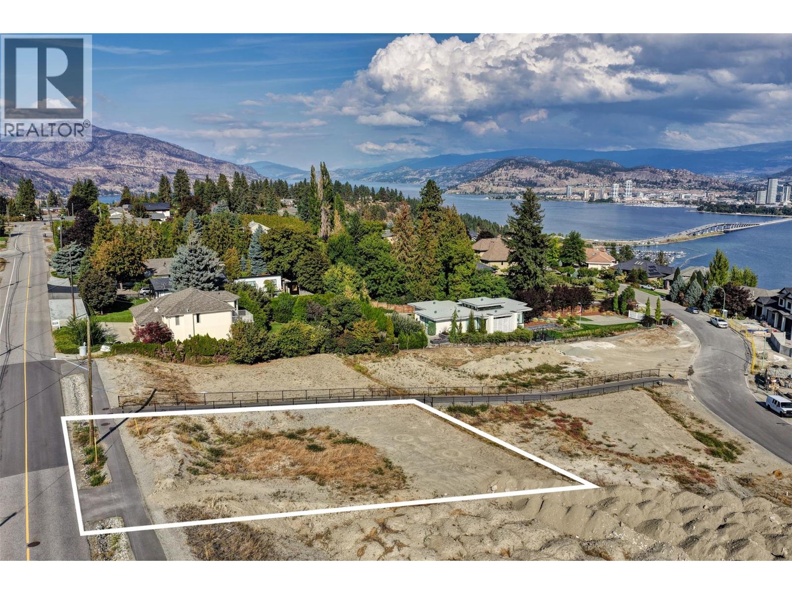 2353 Thacker Drive, West Kelowna