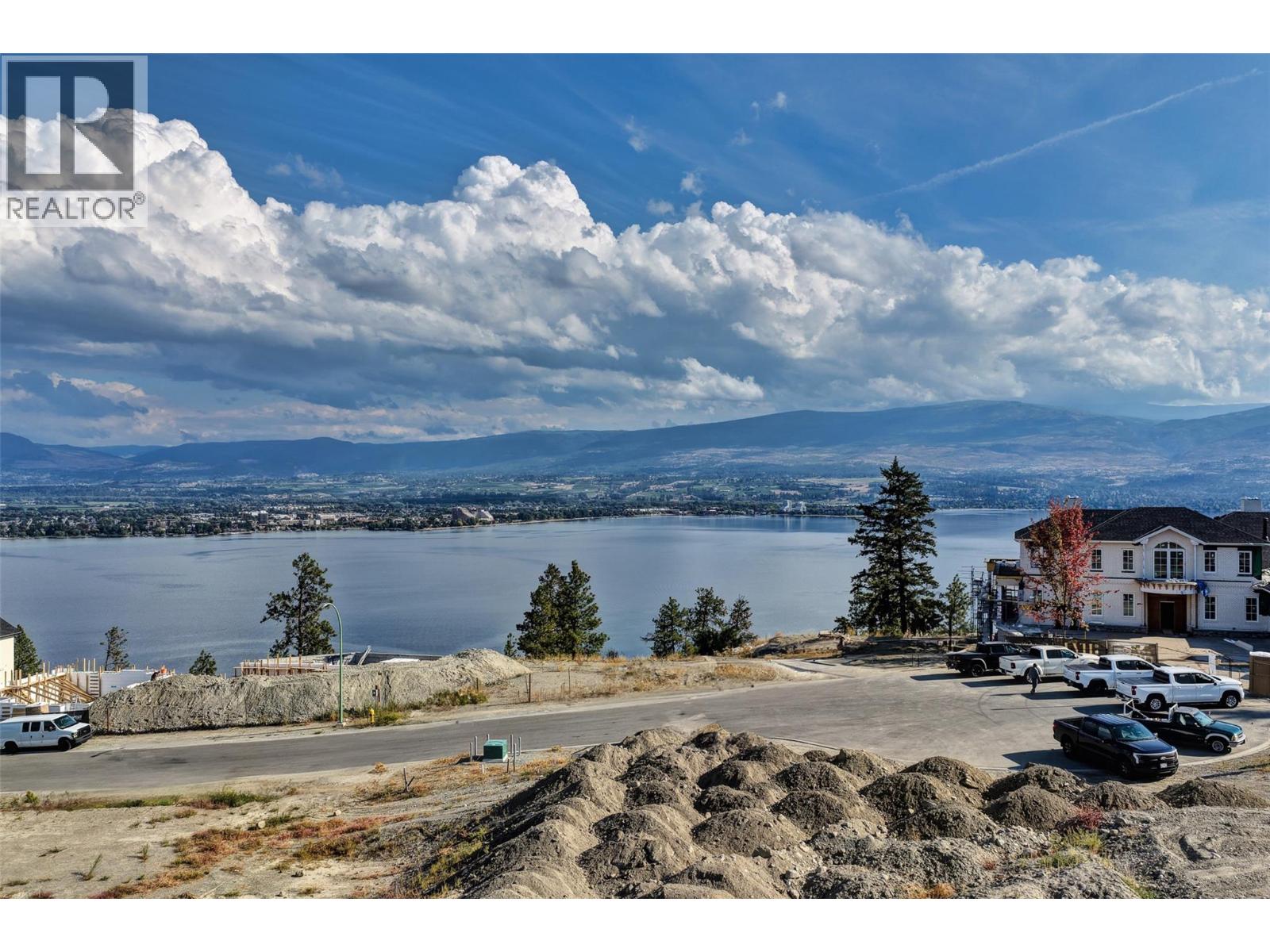 2353 Thacker Drive, West Kelowna