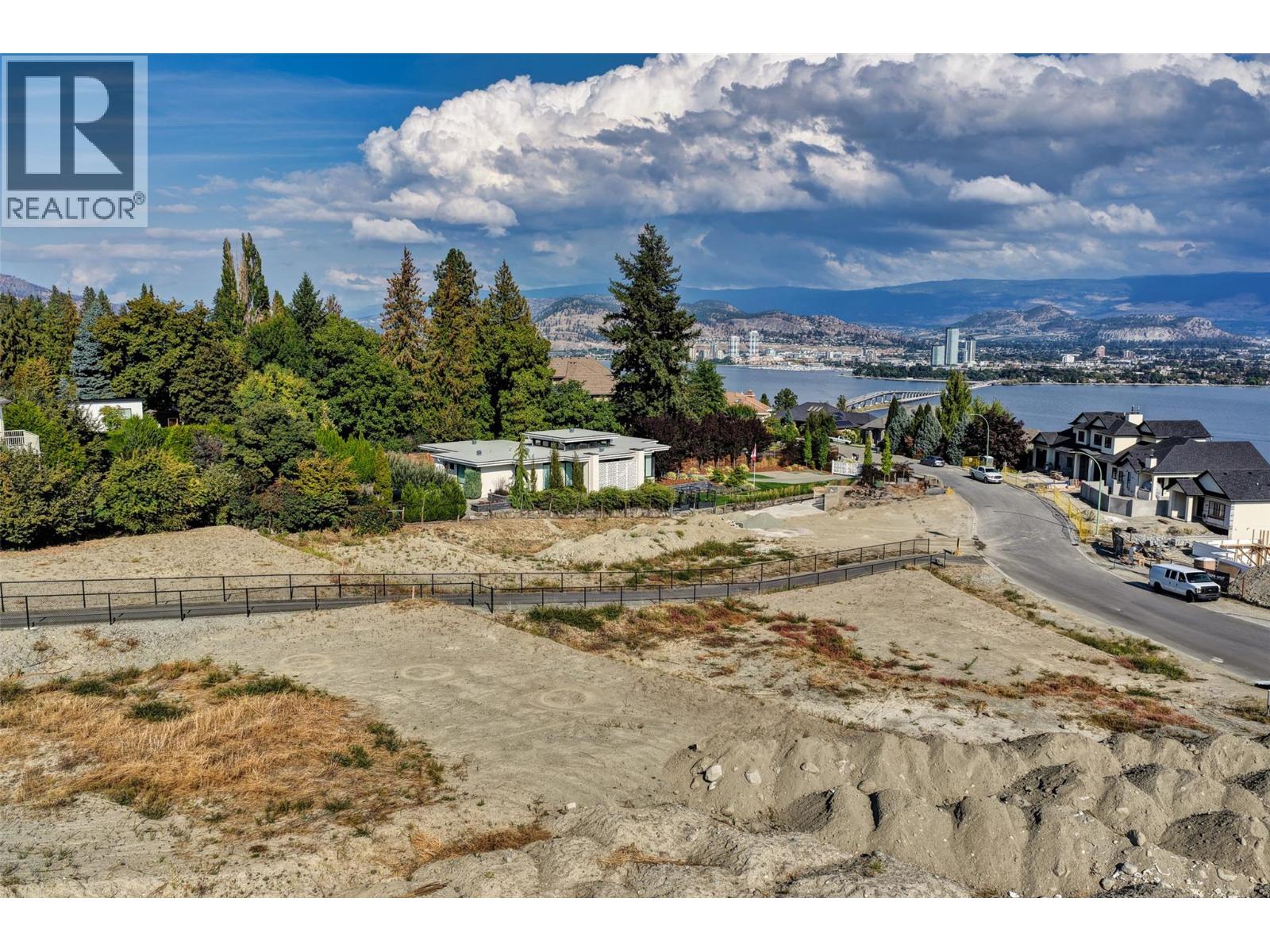 2353 Thacker Drive, West Kelowna