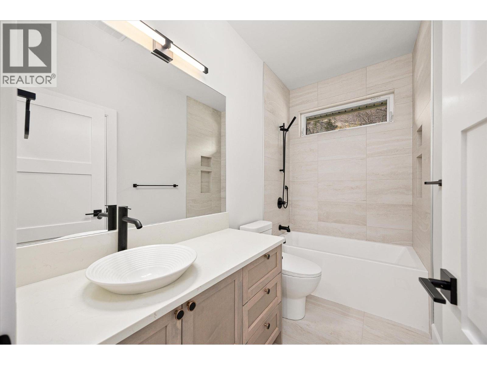 167 Heldon Court, West Kelowna