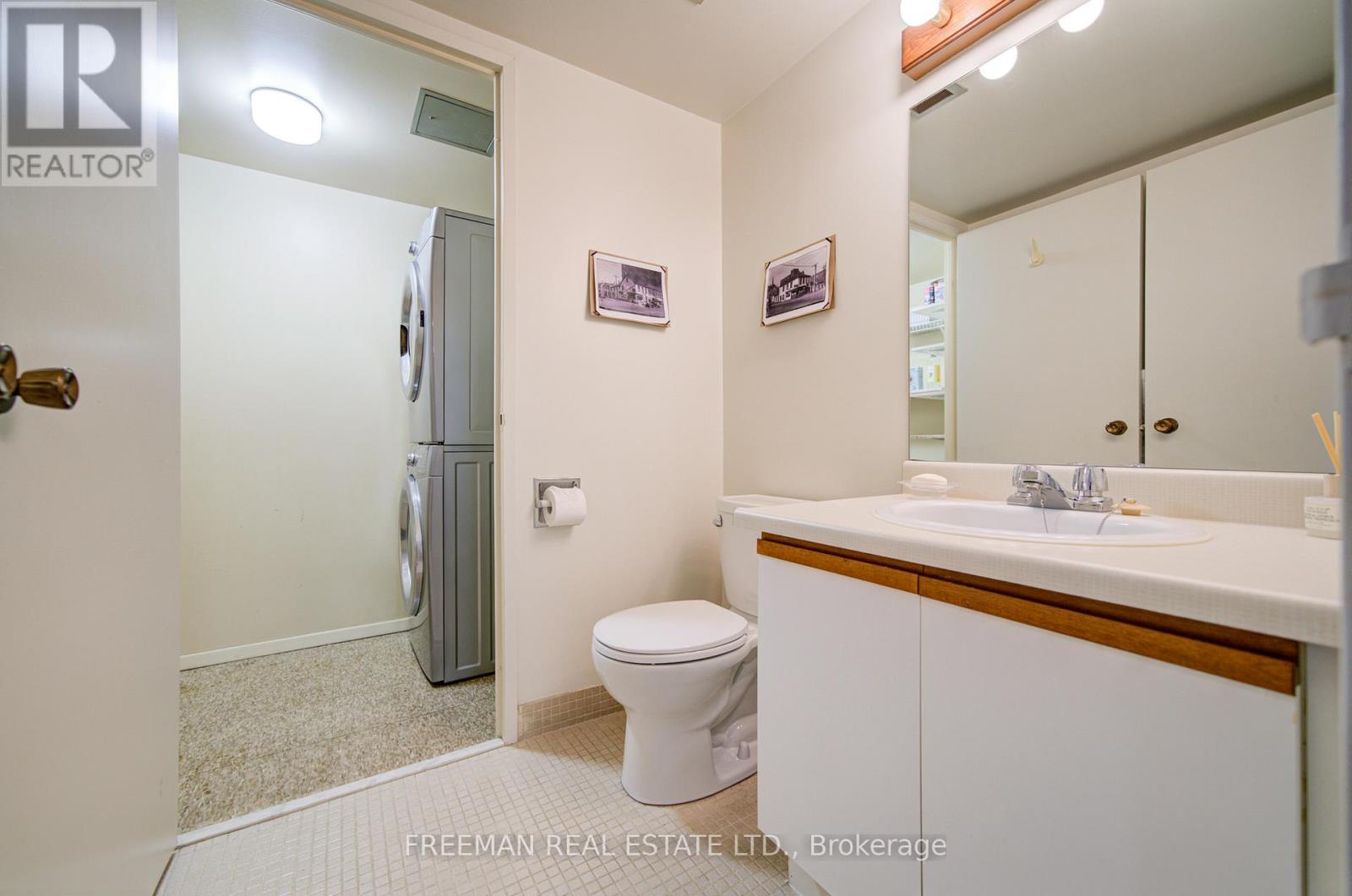 #2405 633 BAY STREET - 11