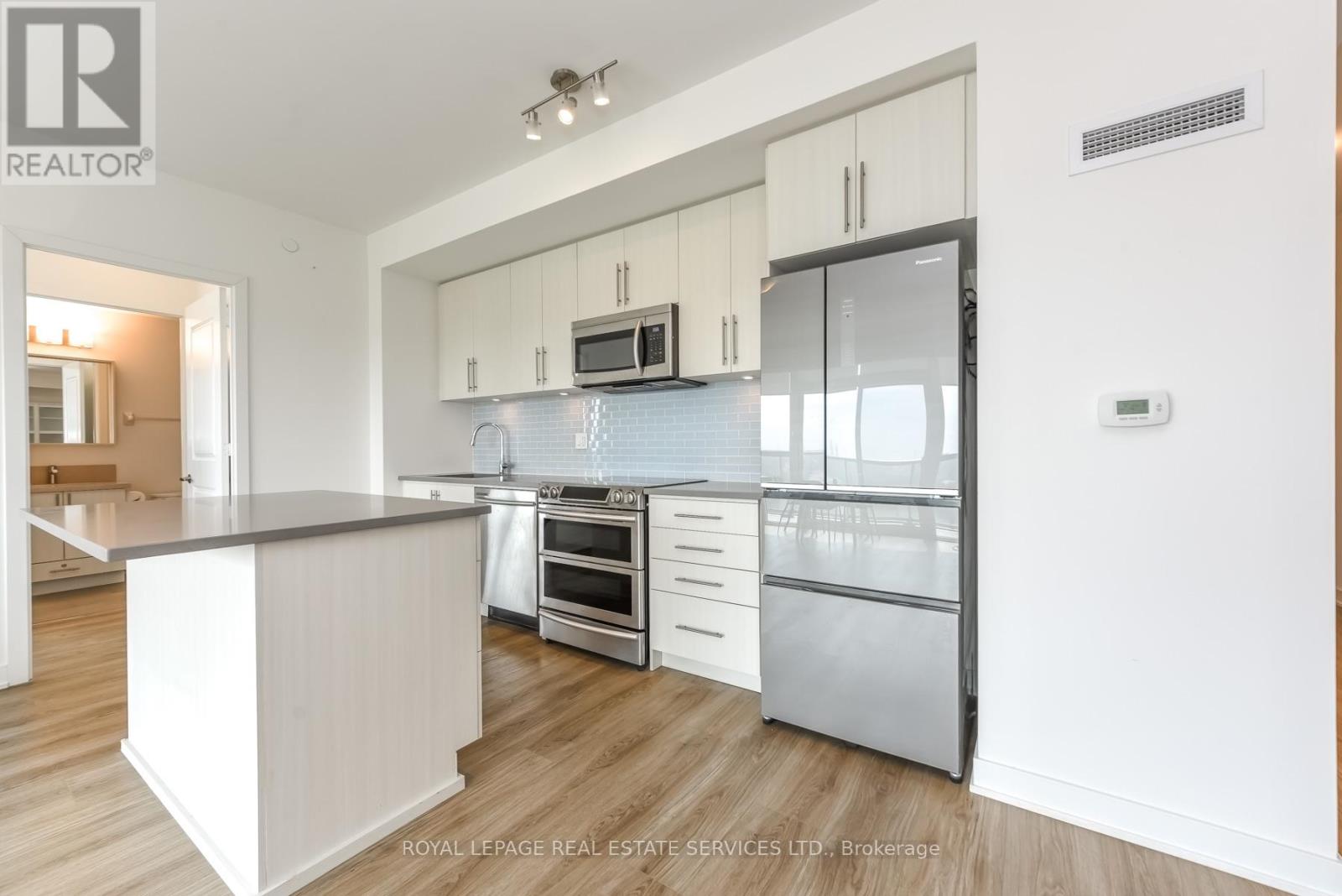 #607 4677 GLEN ERIN DRIVE - 20