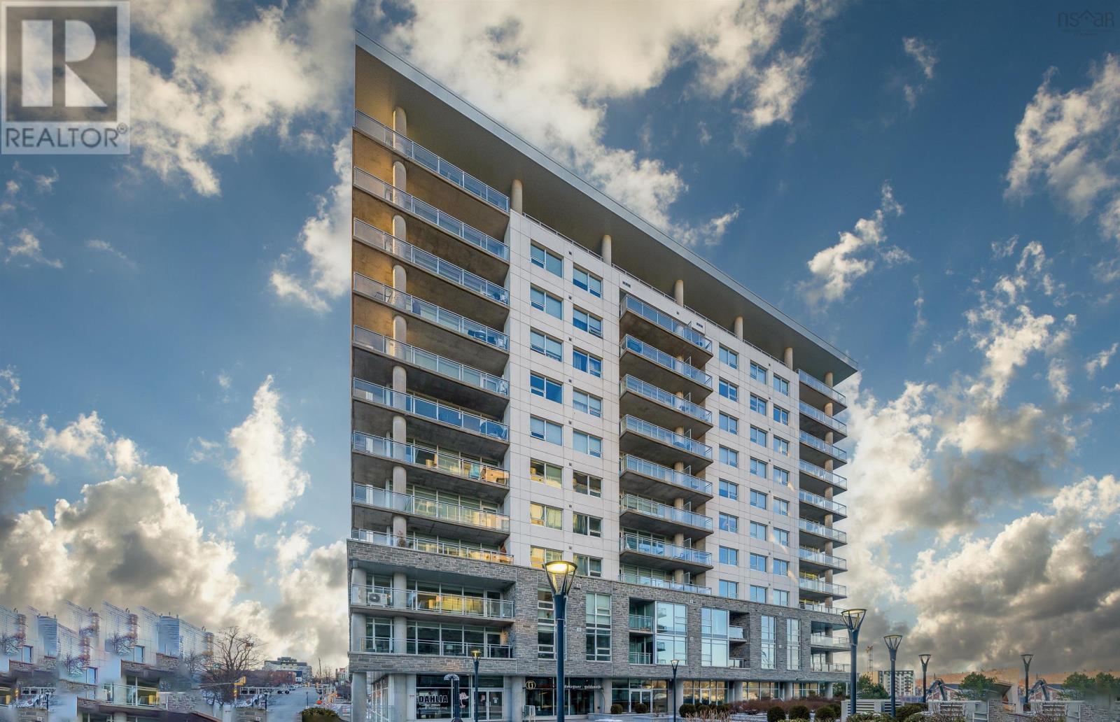 Property 2 of 34 of 305 15 Kings Wharf Place