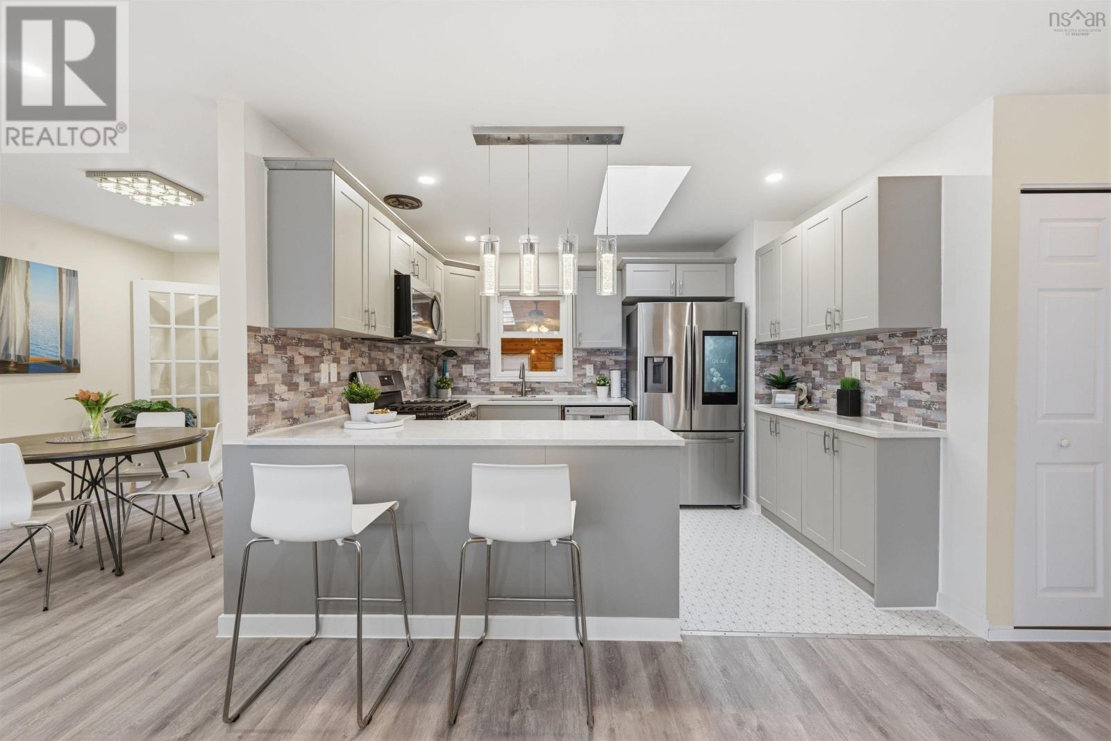 Property 10 of 47 of 40 Gateway Road