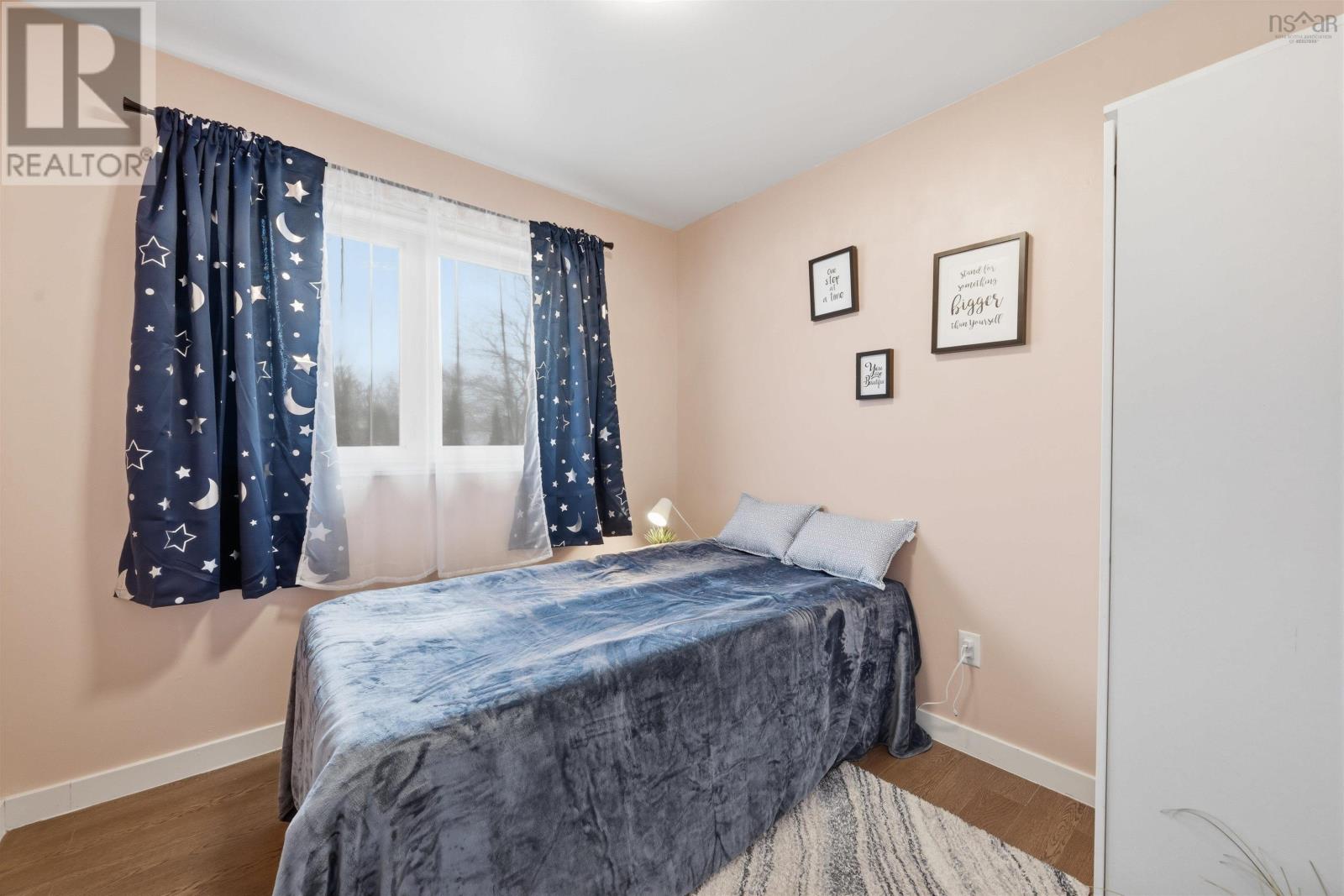 Property 21 of 47 of 40 Gateway Road